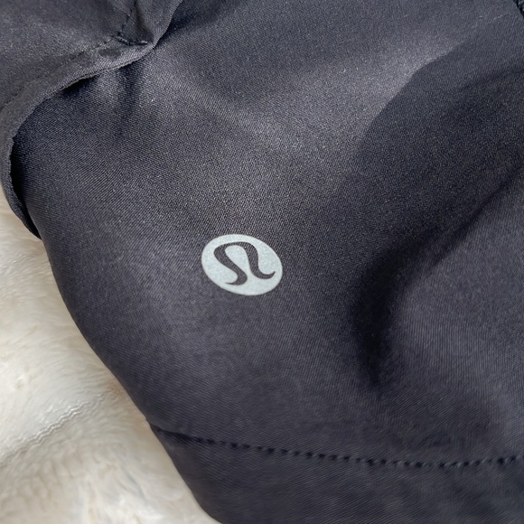 Lululemon Run Times Short Size 6 - Picture 3 of 6